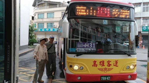 H31公車於旗山轉運站發車