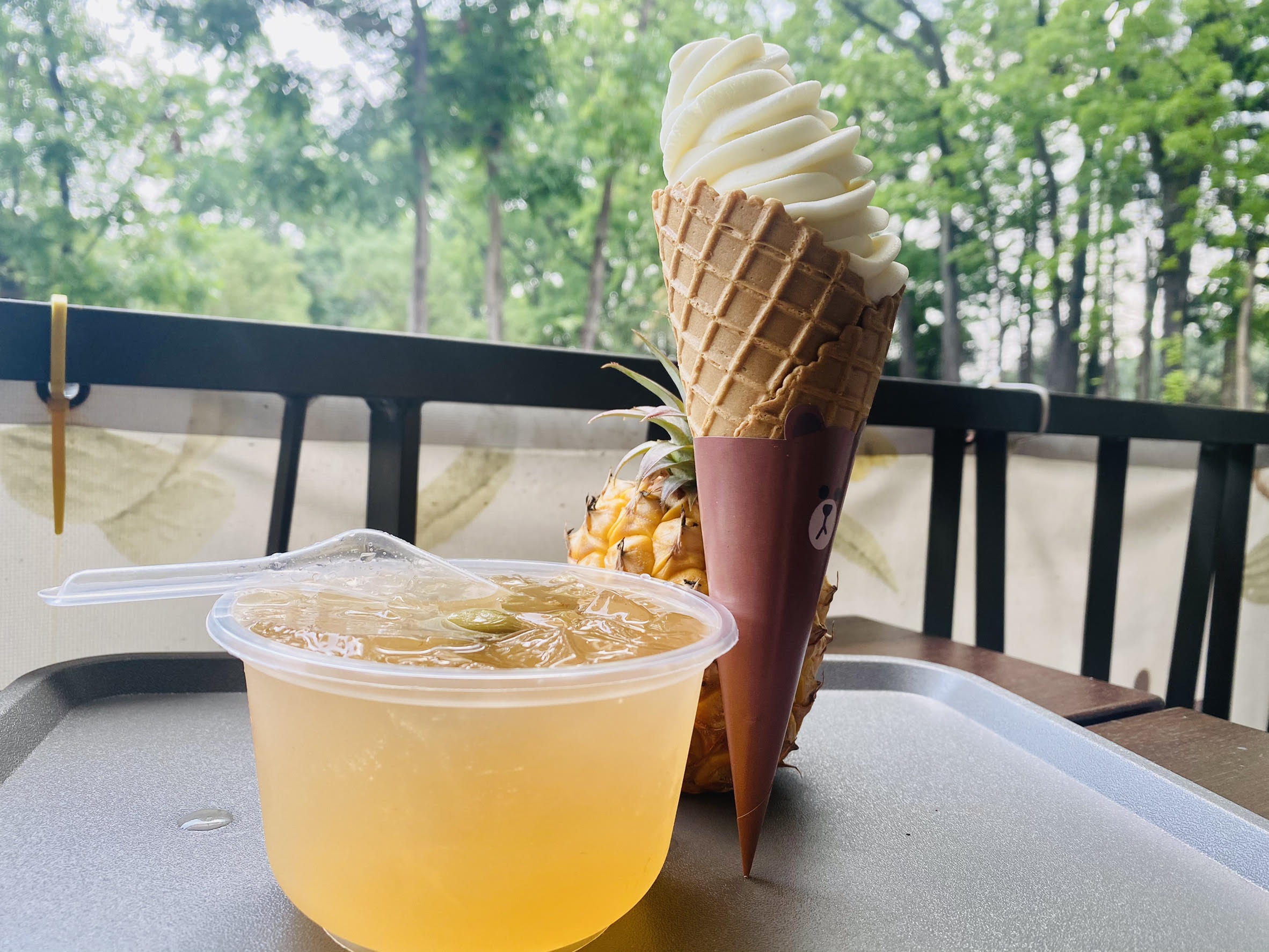 Xinwei Visitor Center will give crispy-plum aiyu jelly and fruit ice cream made with local farm produce to visitors for free.