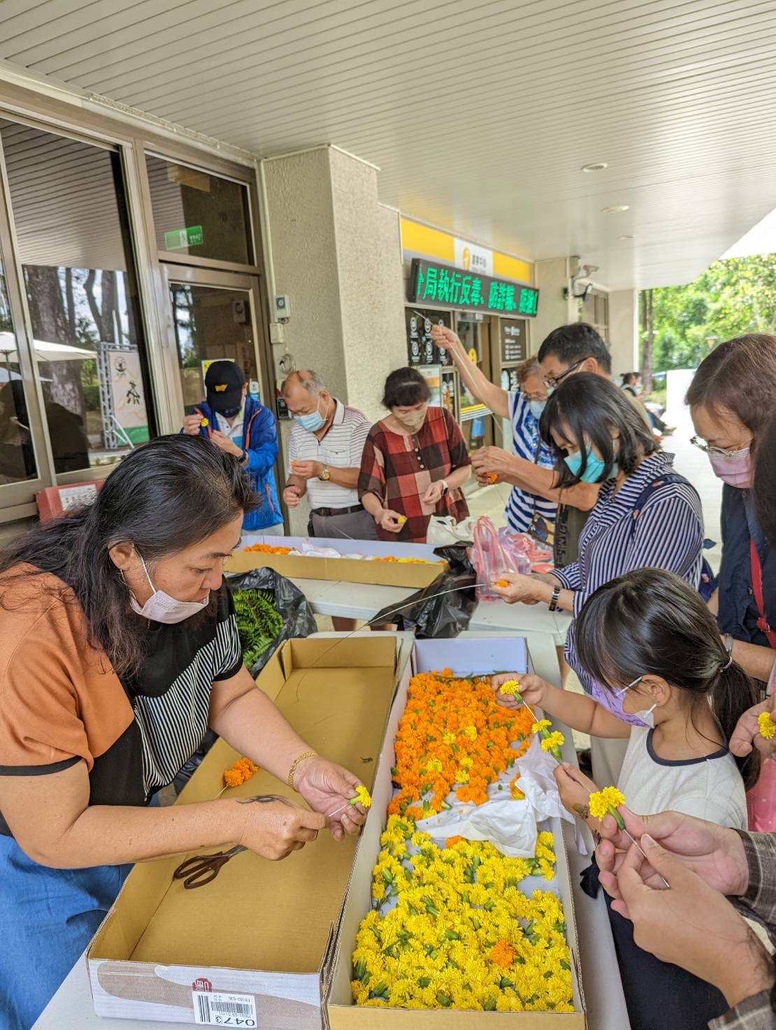 新威場市集體驗-編花環