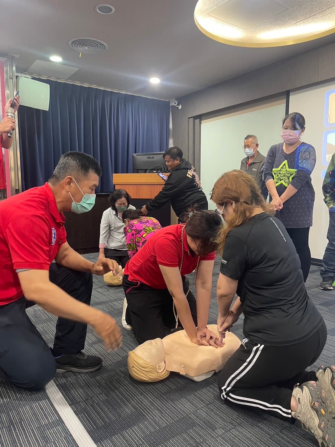第一線救護人員教育訓練-CPR操作訓練