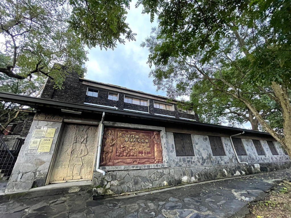 建築主體石板屋外型
