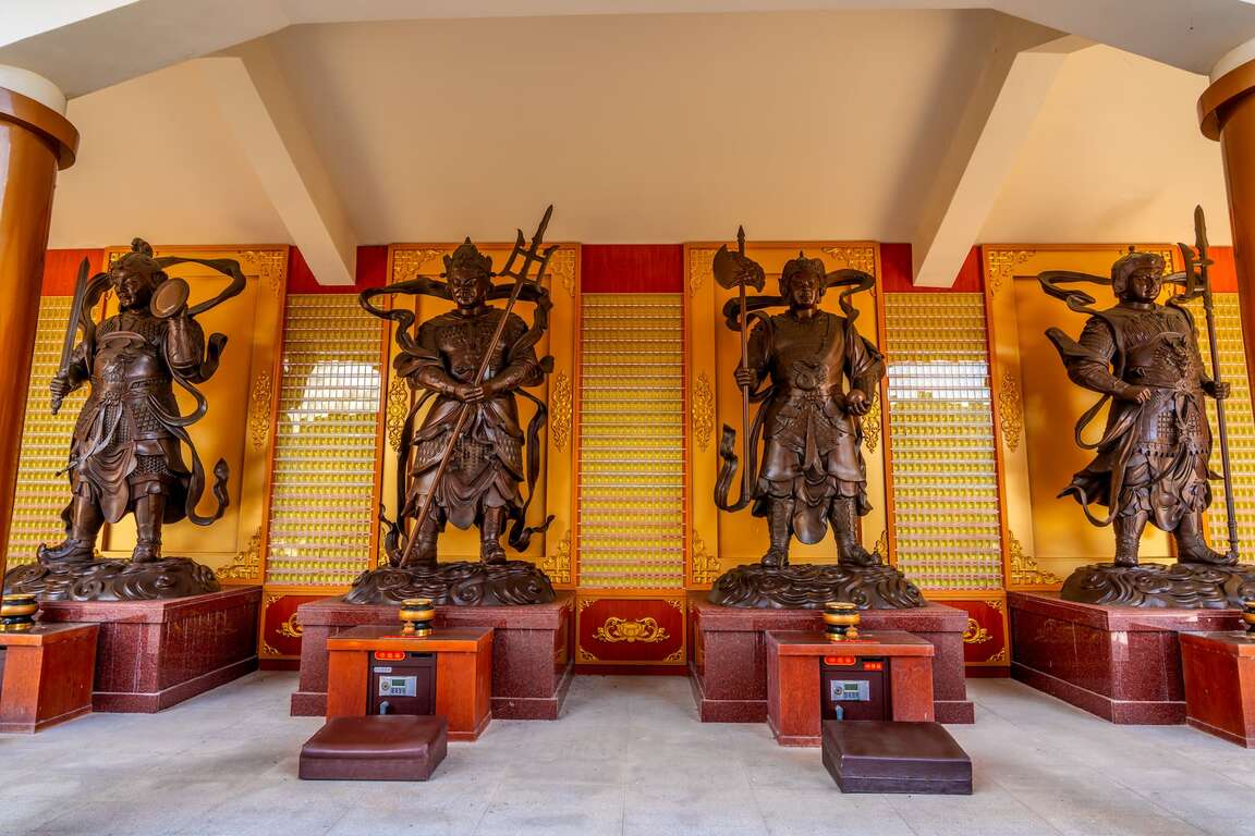 彩虹山大仏