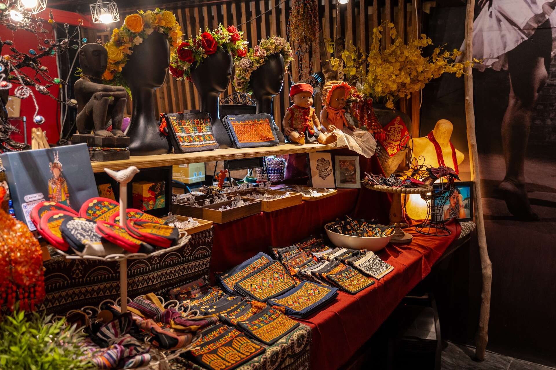 Half-Day Admiring Arts and Crafts Tour