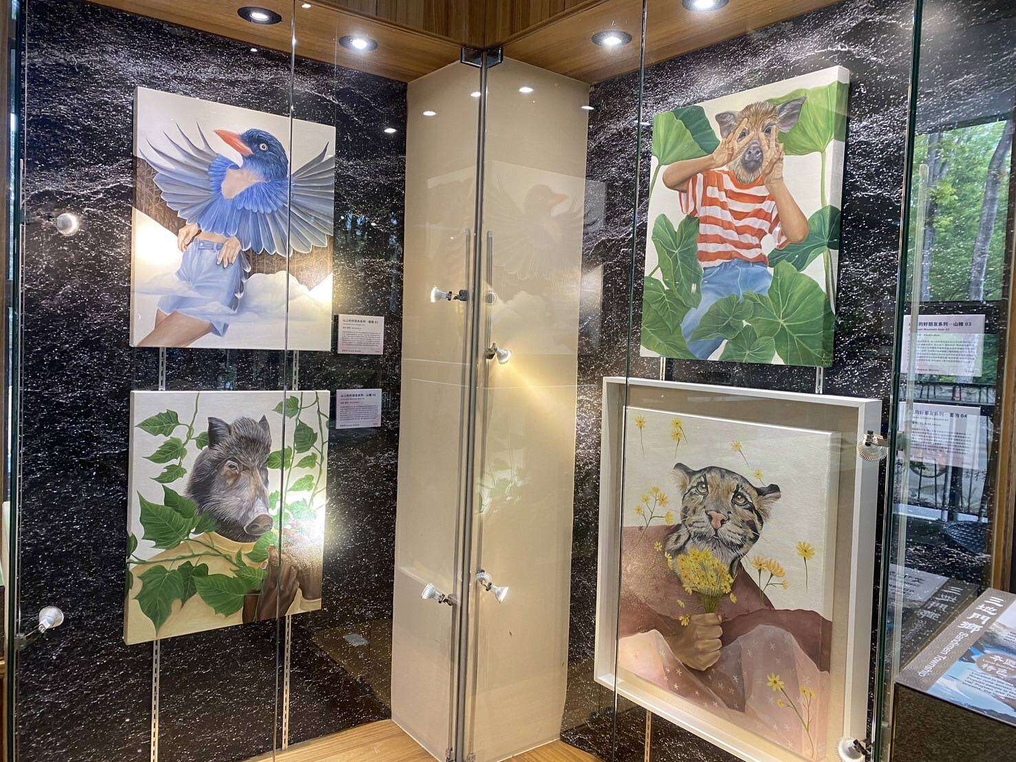 藝術家馬郁芳《山上的好朋友系列》作品，以原住民族與動物共生為主題，描繪人與自然交融的溫柔想像。