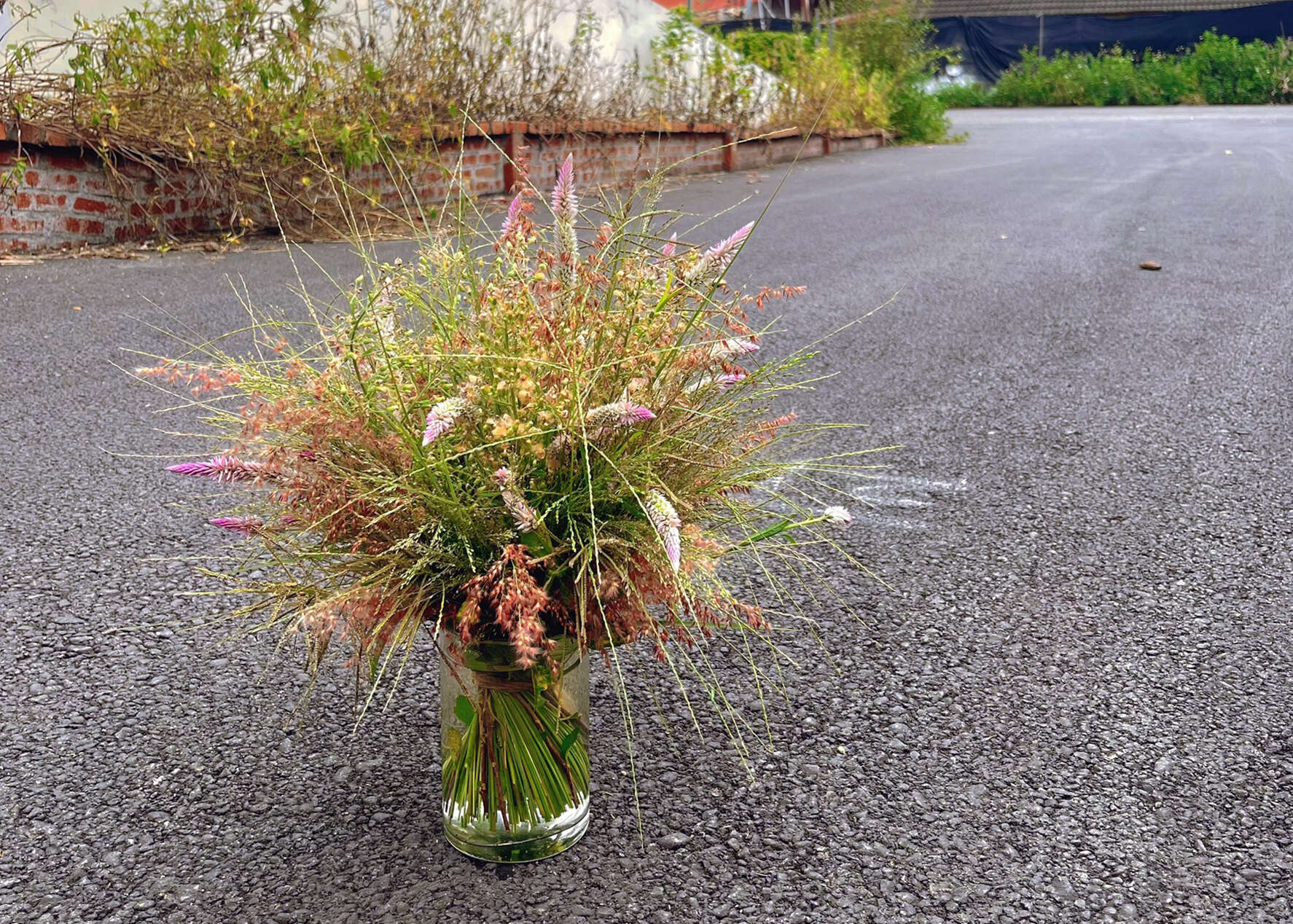 花藝就是盡可能展現植物在大自然中的原本樣貌(作品範例)