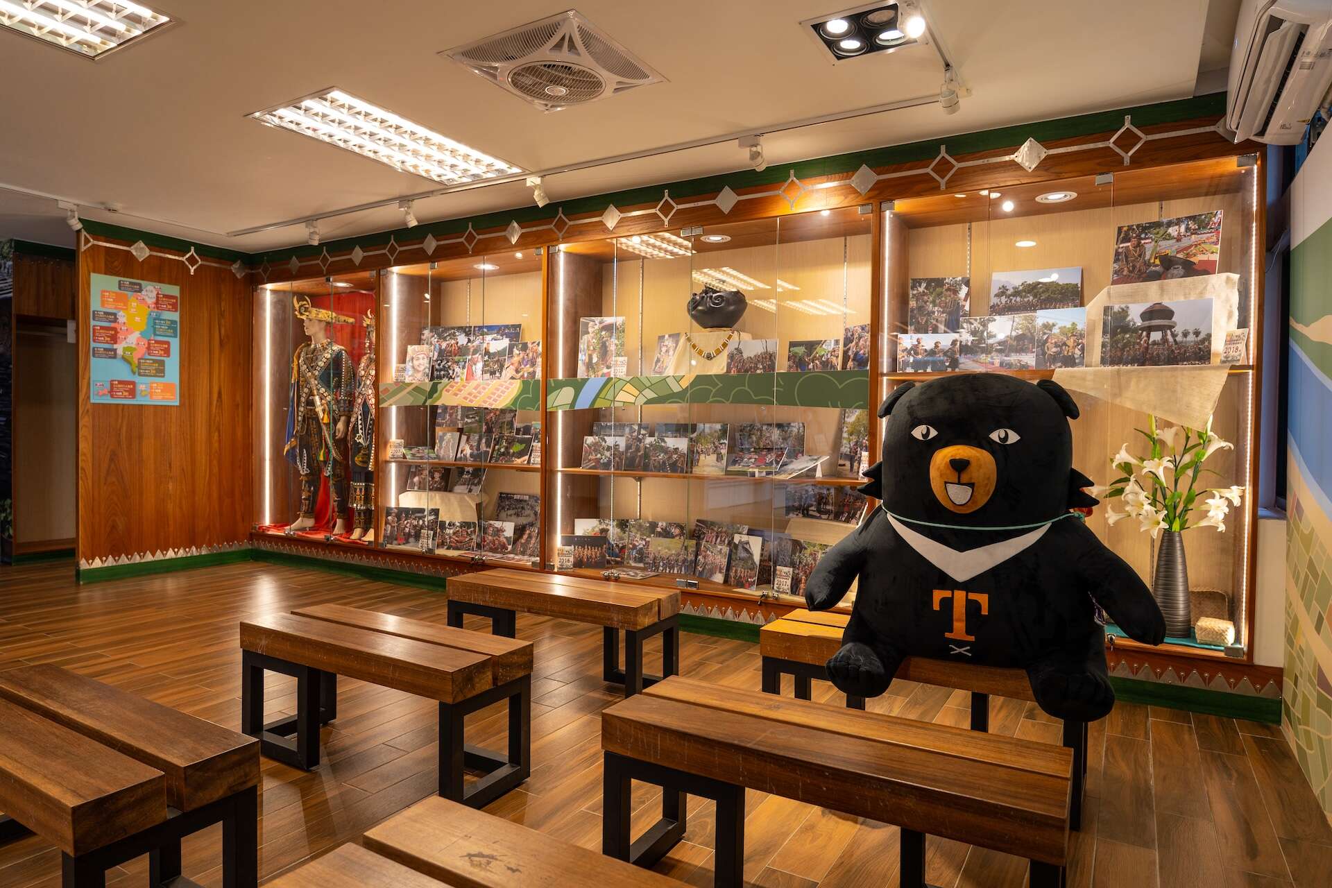 禮納里ビジターセンター