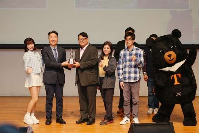 礁溪溫泉榮獲 2025 年台灣好湯「十泉十美獎」首獎肯定，展現全台最高人氣與卓越的服務品質。