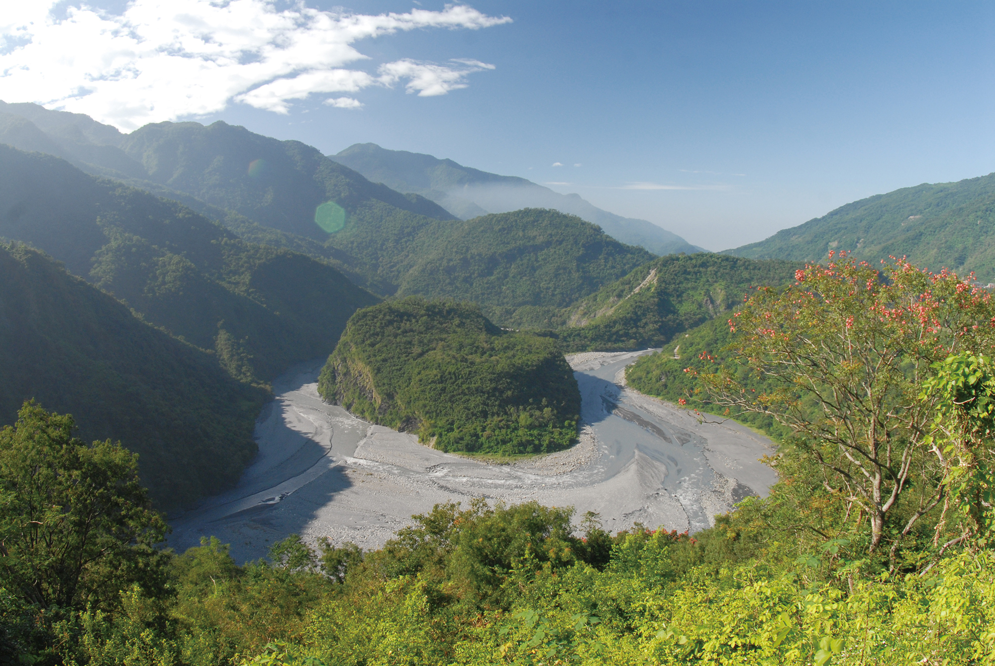 茂林國家風景區暢遊茂林旅遊景點茂林區蛇頭山